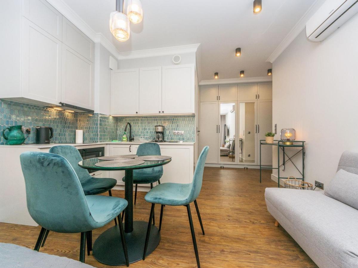 Flatbook - City Center Apartments Granaria With Parking Danzica Esterno foto
